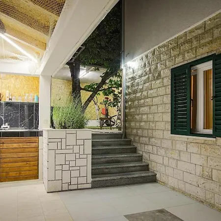 Vila Anpeka Tugare